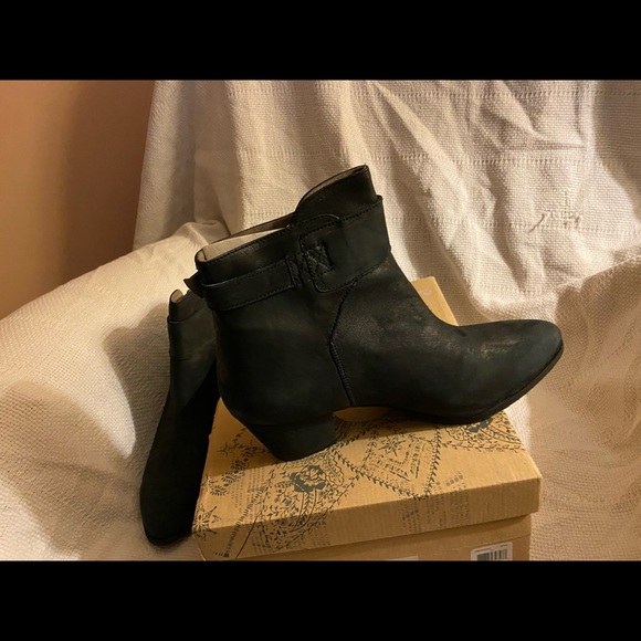 New!!! Sz 10 ~Free People Black Leather Booties - Picture 3 of 8